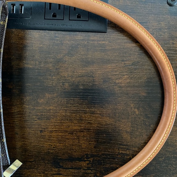 Monogram Canvas Looping MM - Picture 7 of 11